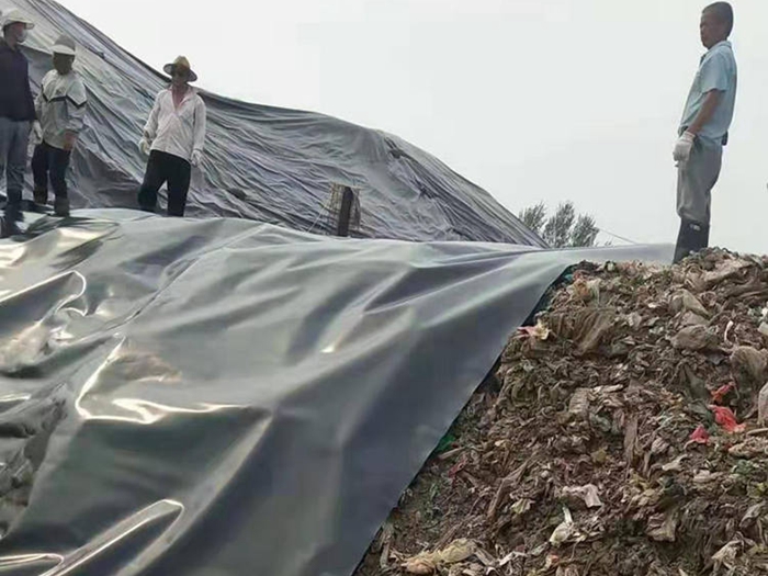 在垃圾填埋場(chǎng)中采用什么規(guī)格的土工膜?